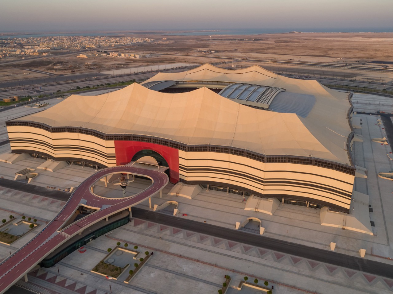 Estádio Al Bayt replica moradias tradicionais dos ancestrais Catari